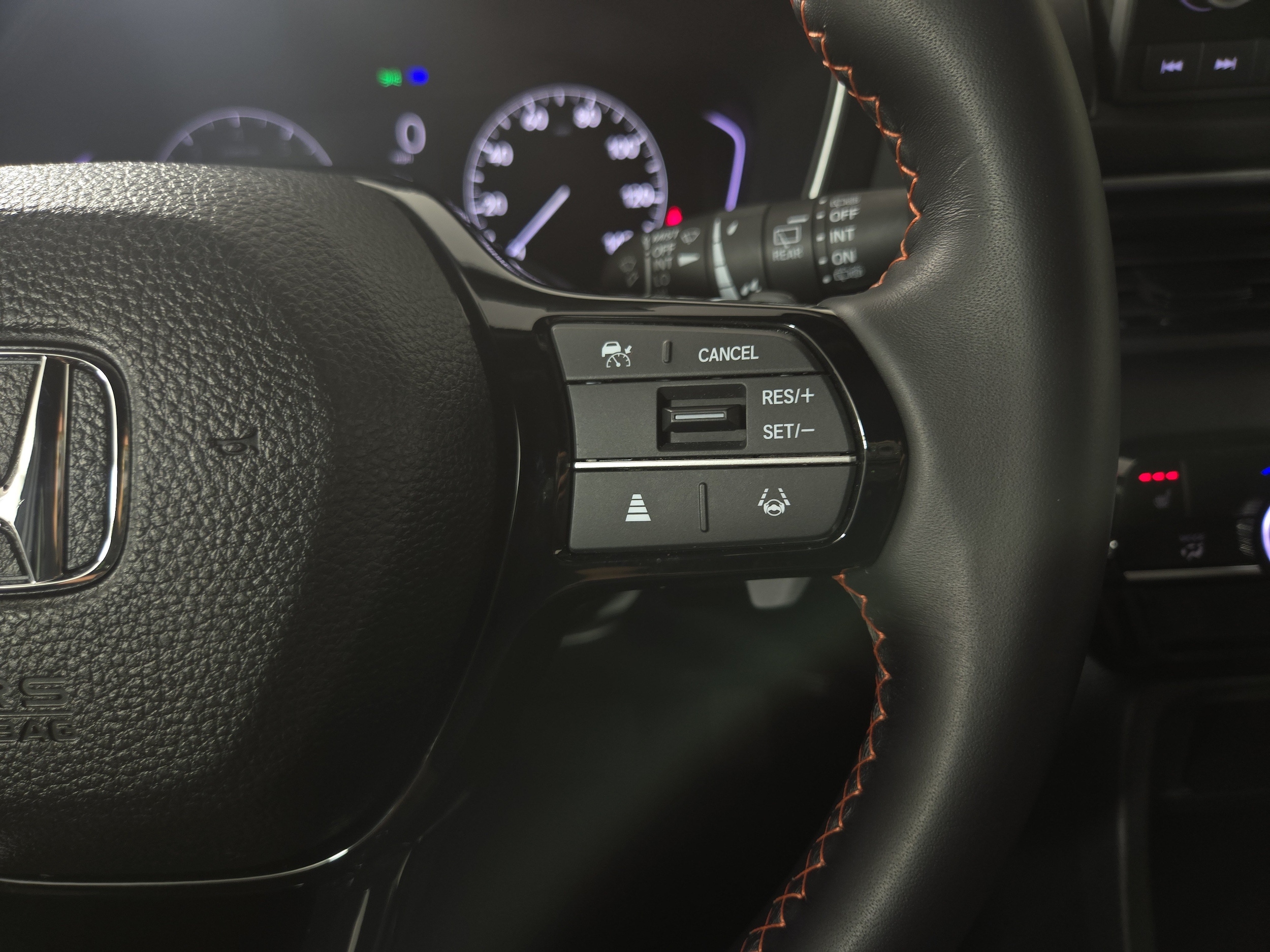 2025 Honda Pilot Sport - Photo 17