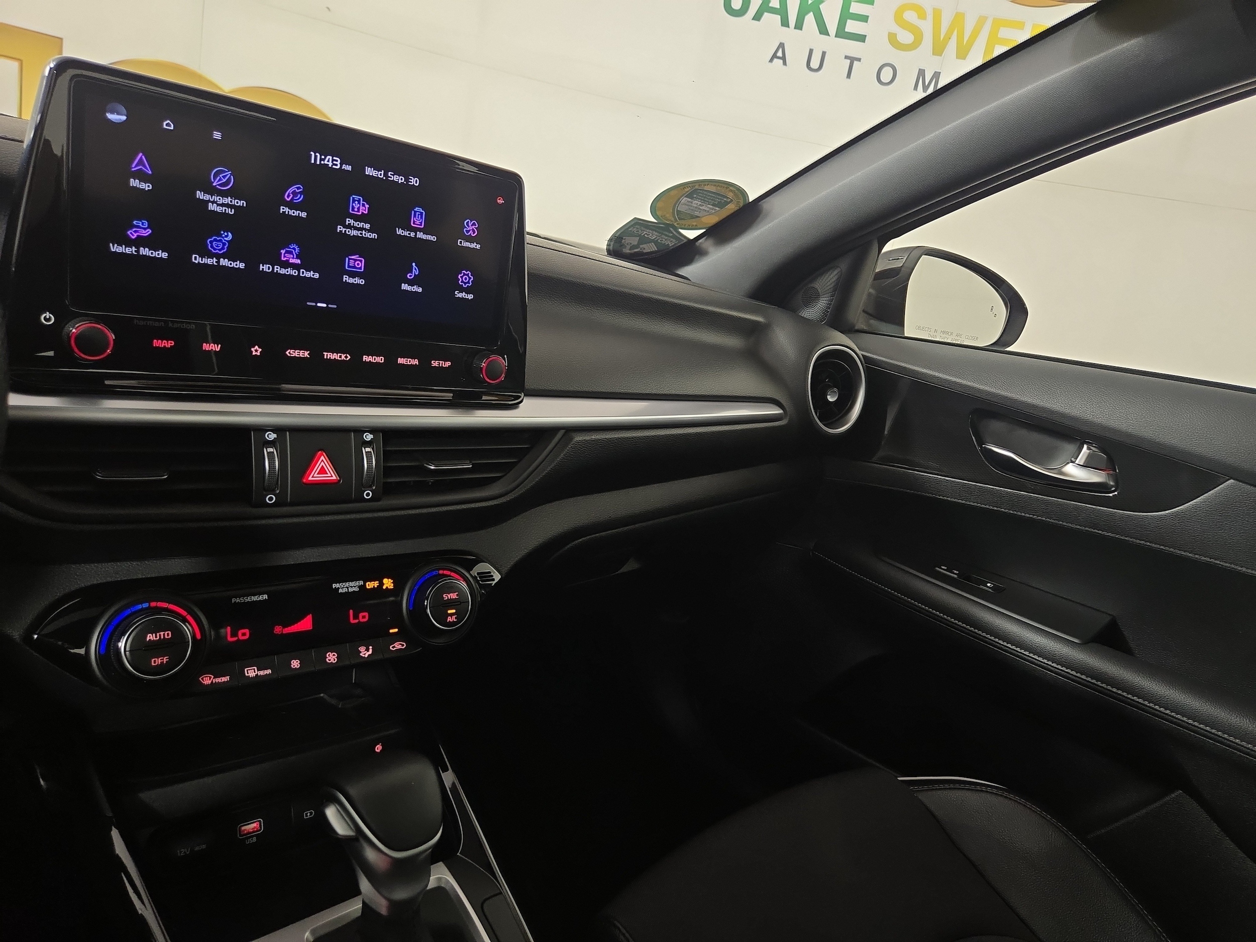2024 Kia Forte GT-Line - Photo 23
