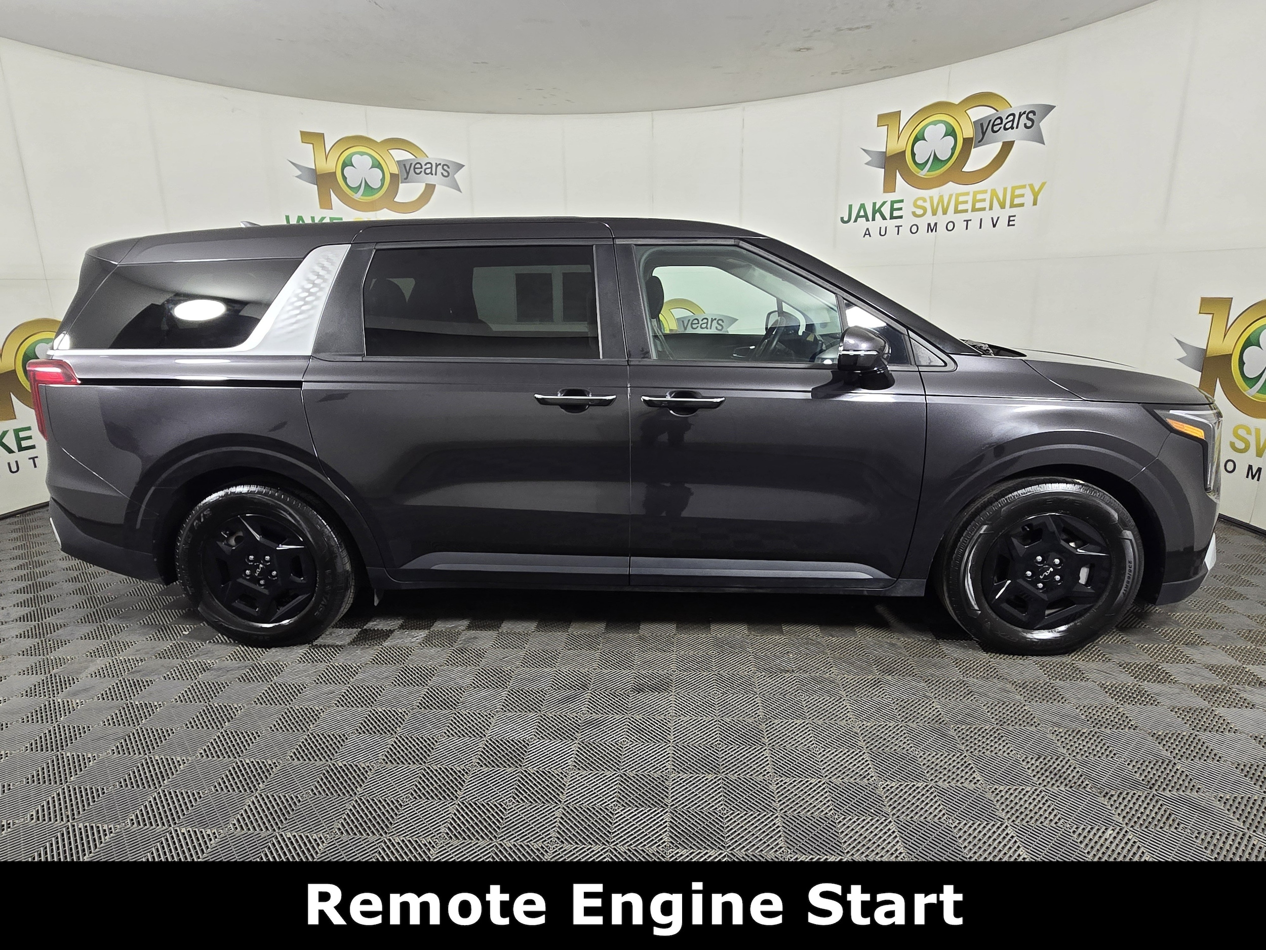 2025 Kia Carnival LXS - Photo 10