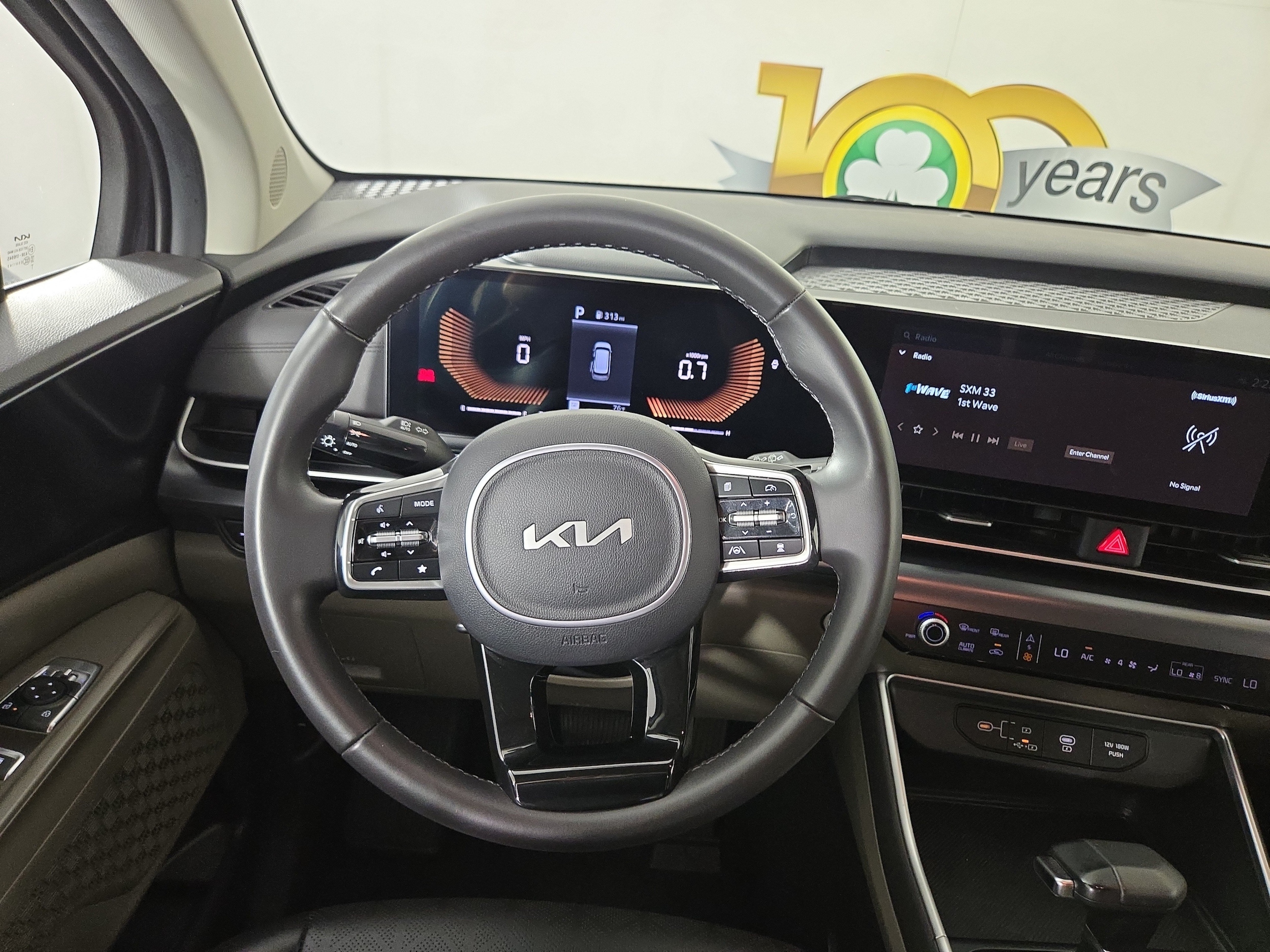 2025 Kia Carnival LXS - Photo 15