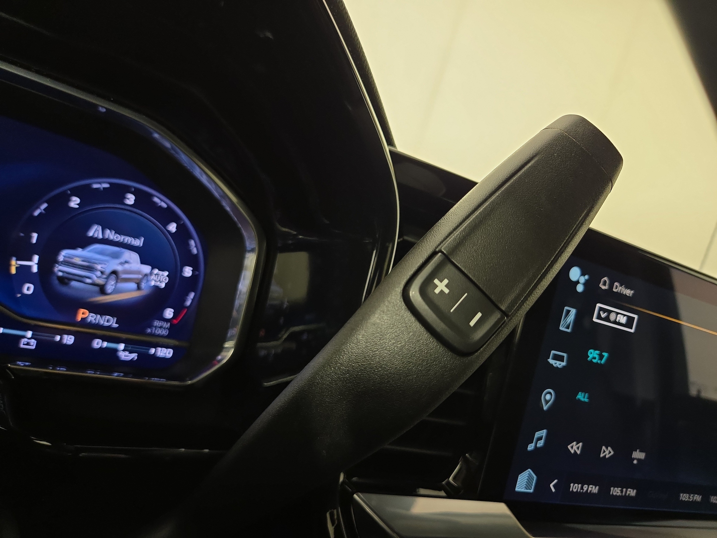 2024 Chevrolet Silverado 1500 LT - Photo 23