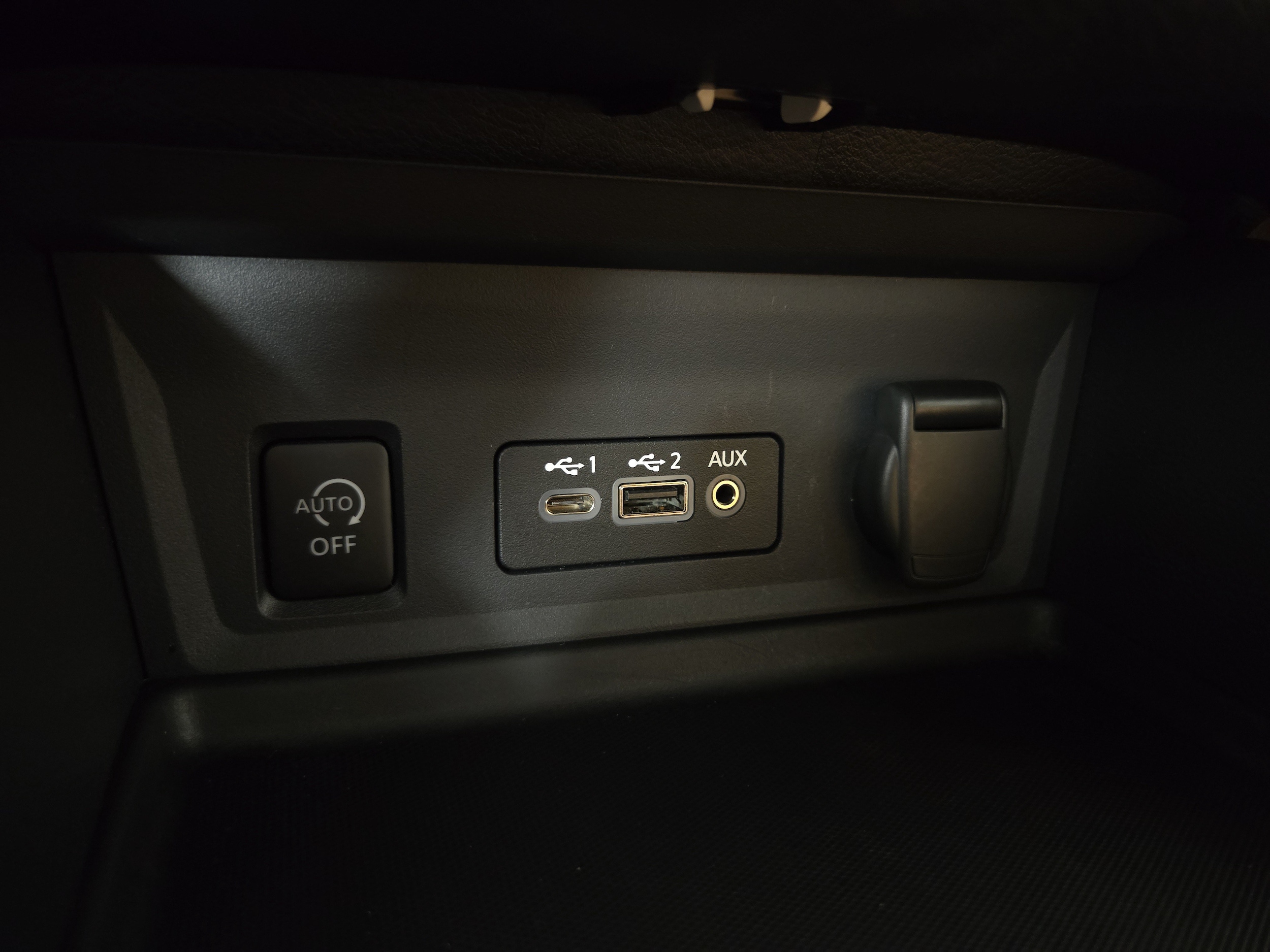 2025 Nissan Sentra SV - Photo 27