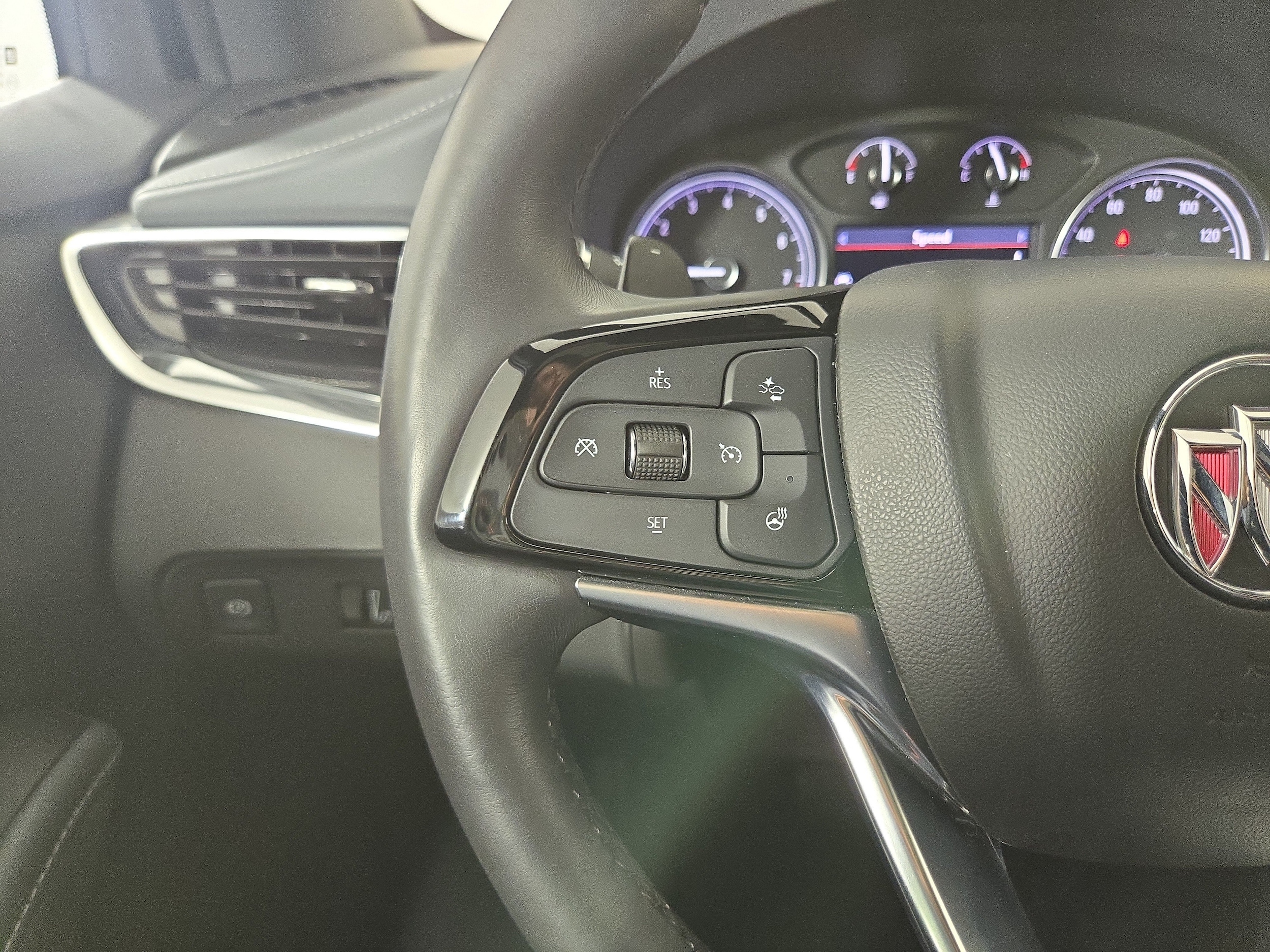 2024 Buick Enclave Essence - Photo 16