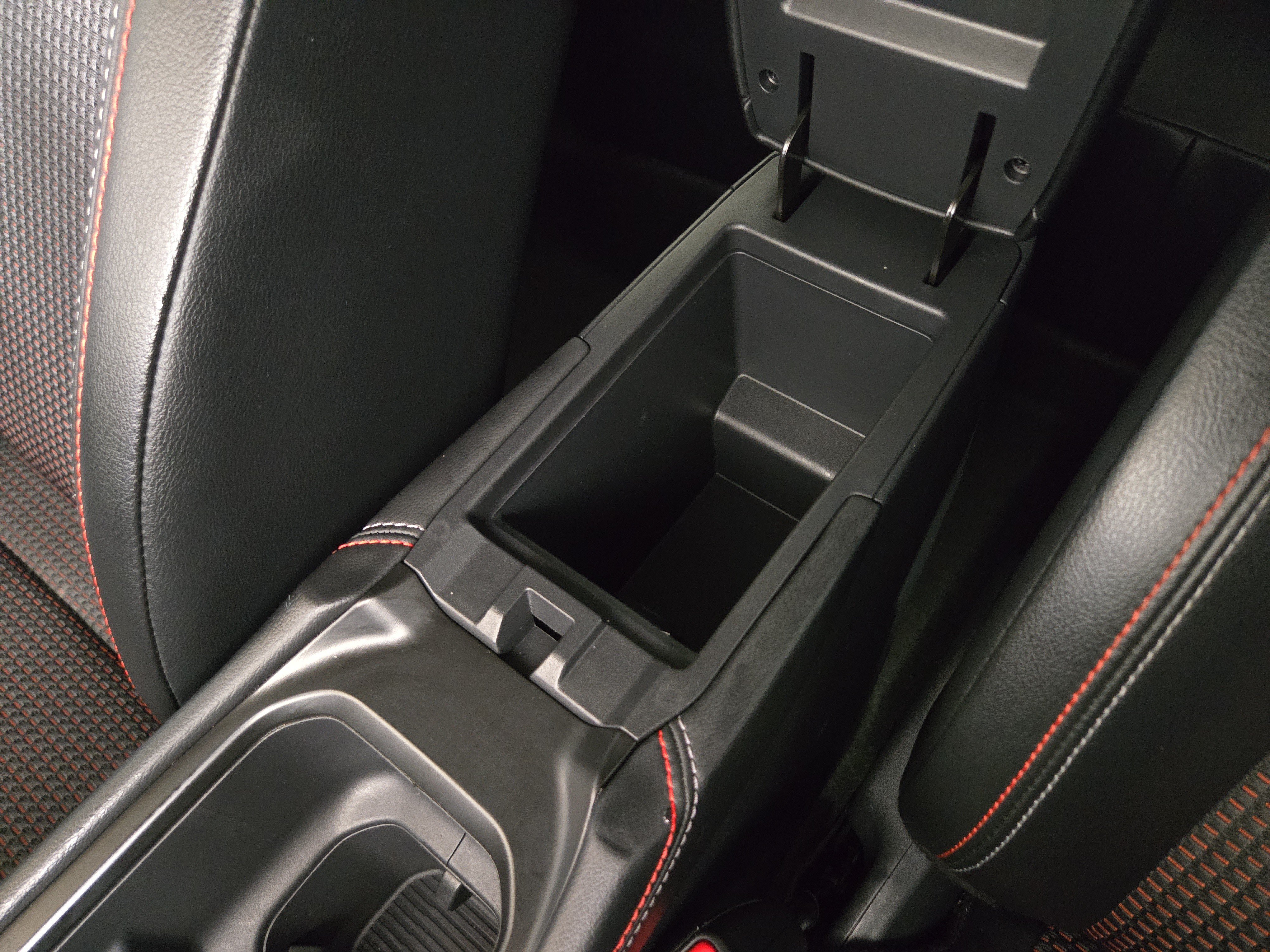 2025 Nissan Kicks SR AWD - Photo 28
