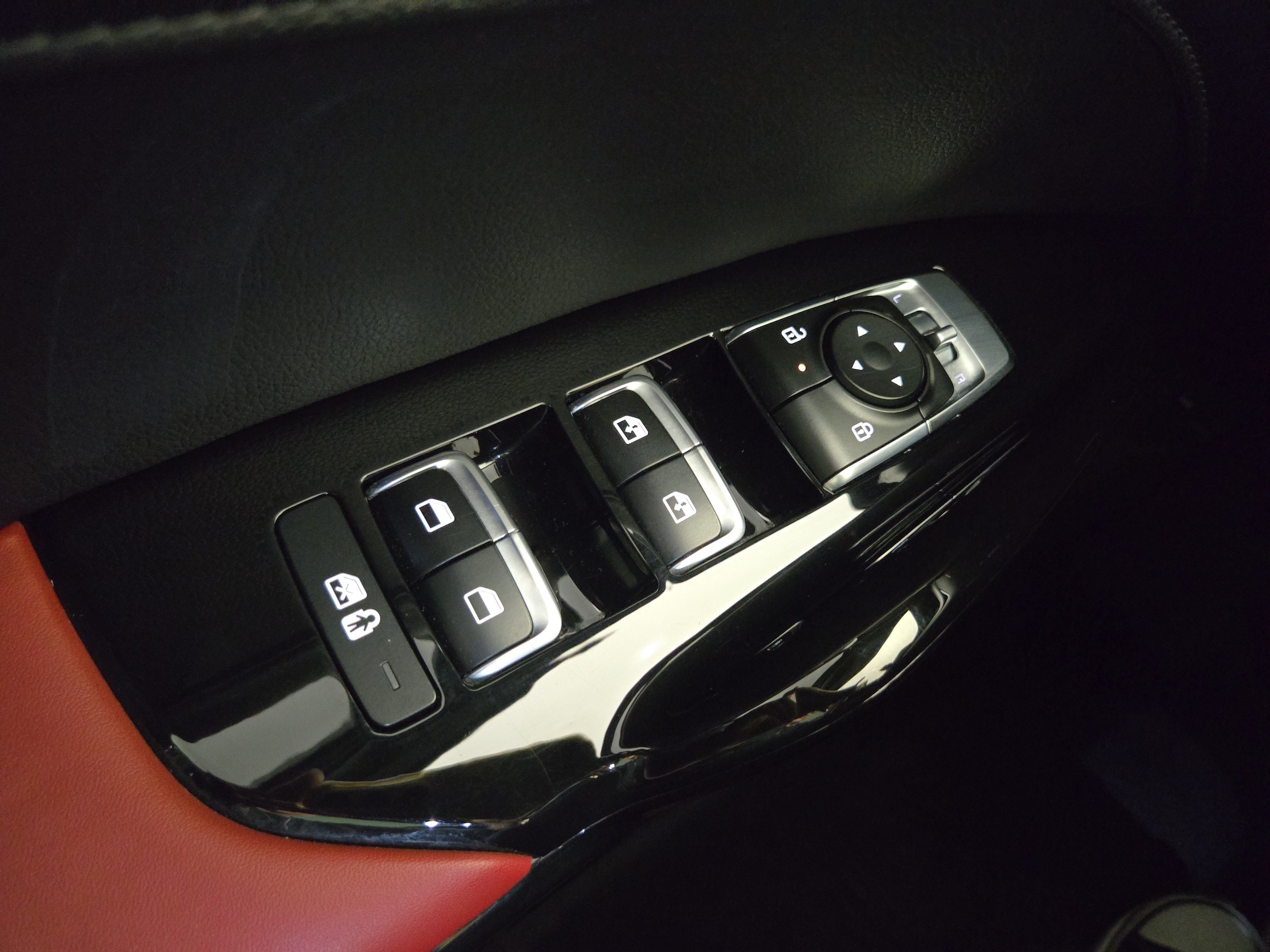 2025 Kia K5 GT-Line - Photo 26