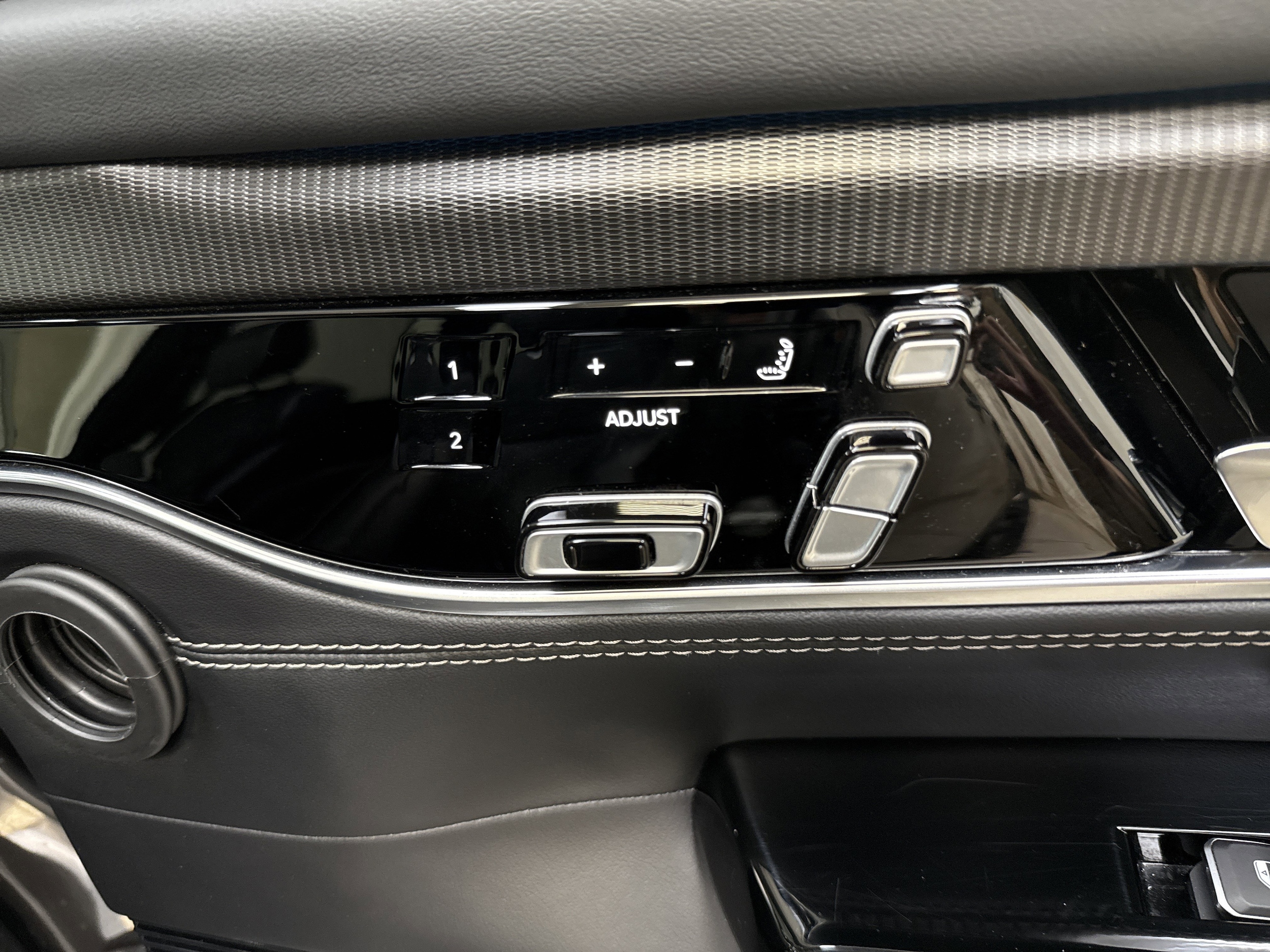 2024 Jeep Grand Wagoneer Series II - Photo 37