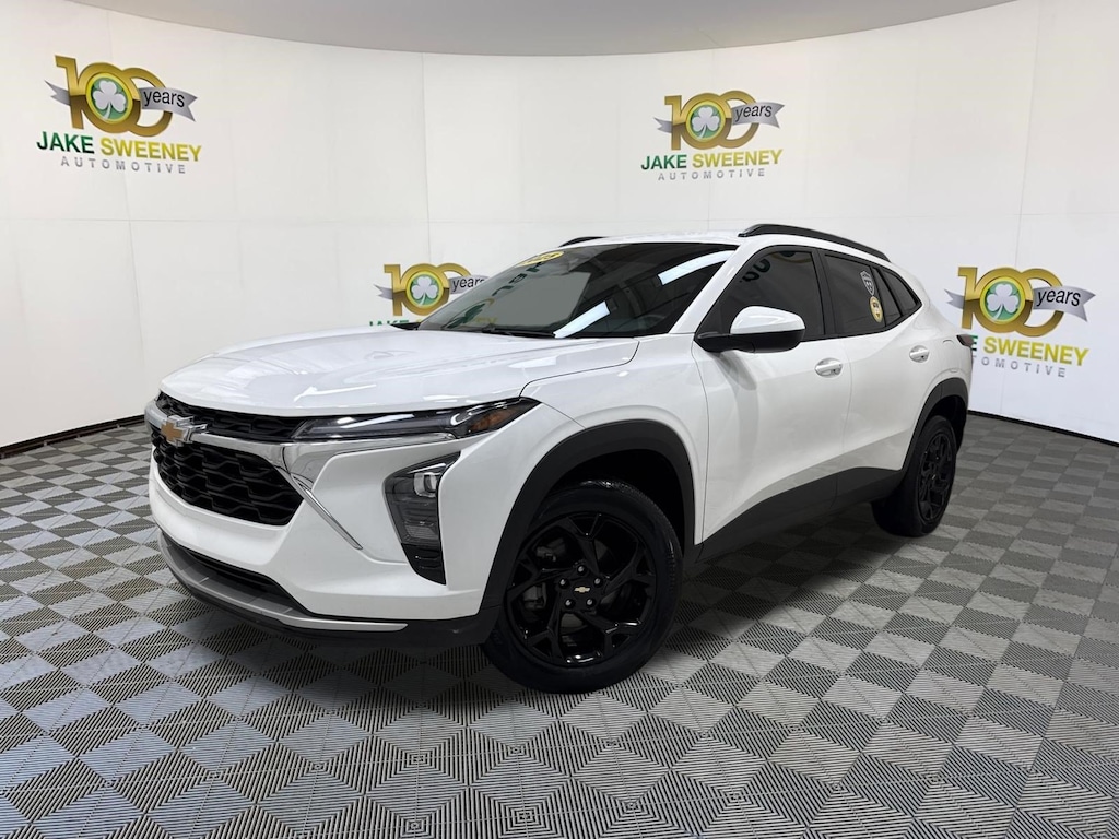 Used 2025 Chevrolet Trax LT SUV