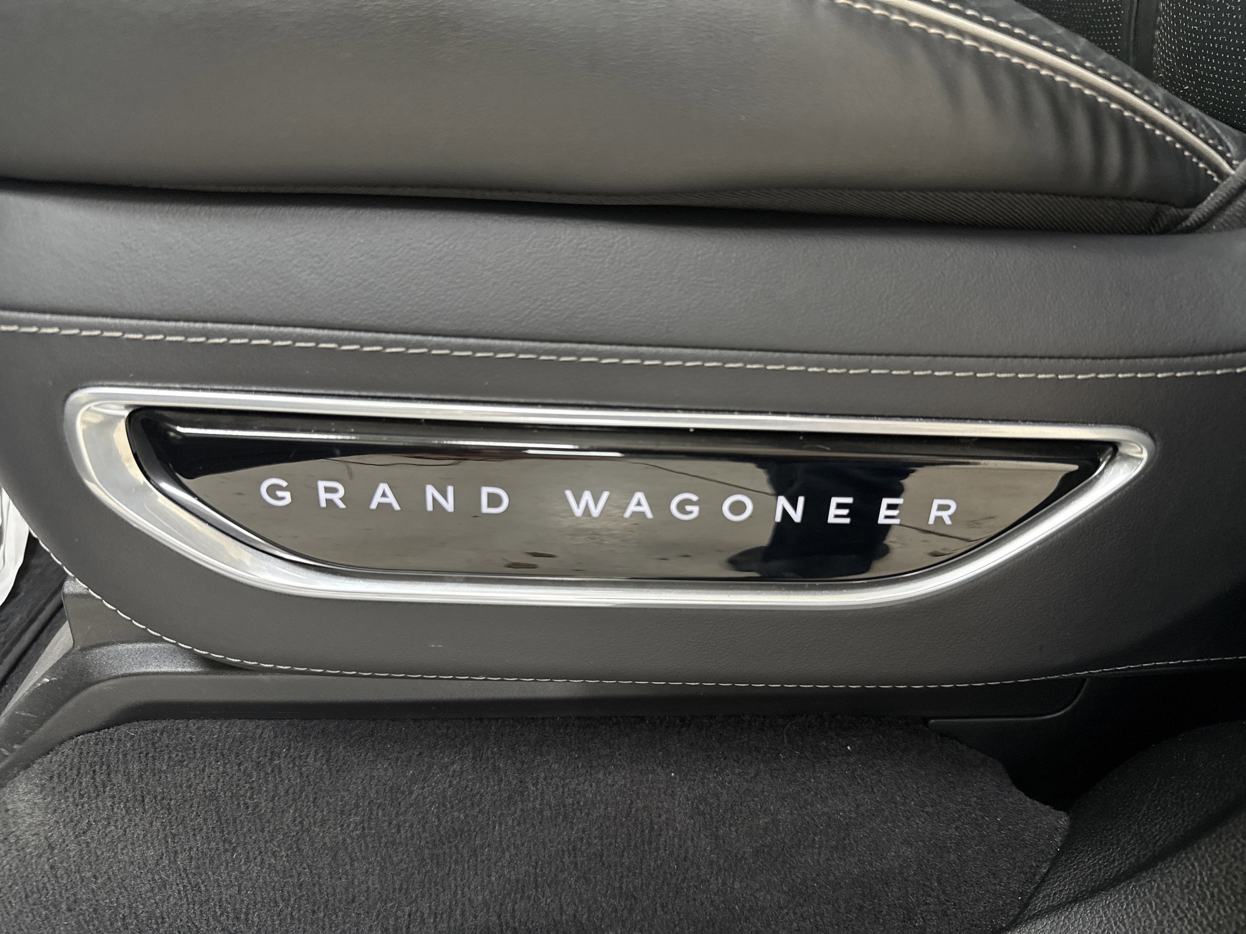 2024 Jeep Grand Wagoneer Series II - Photo 41
