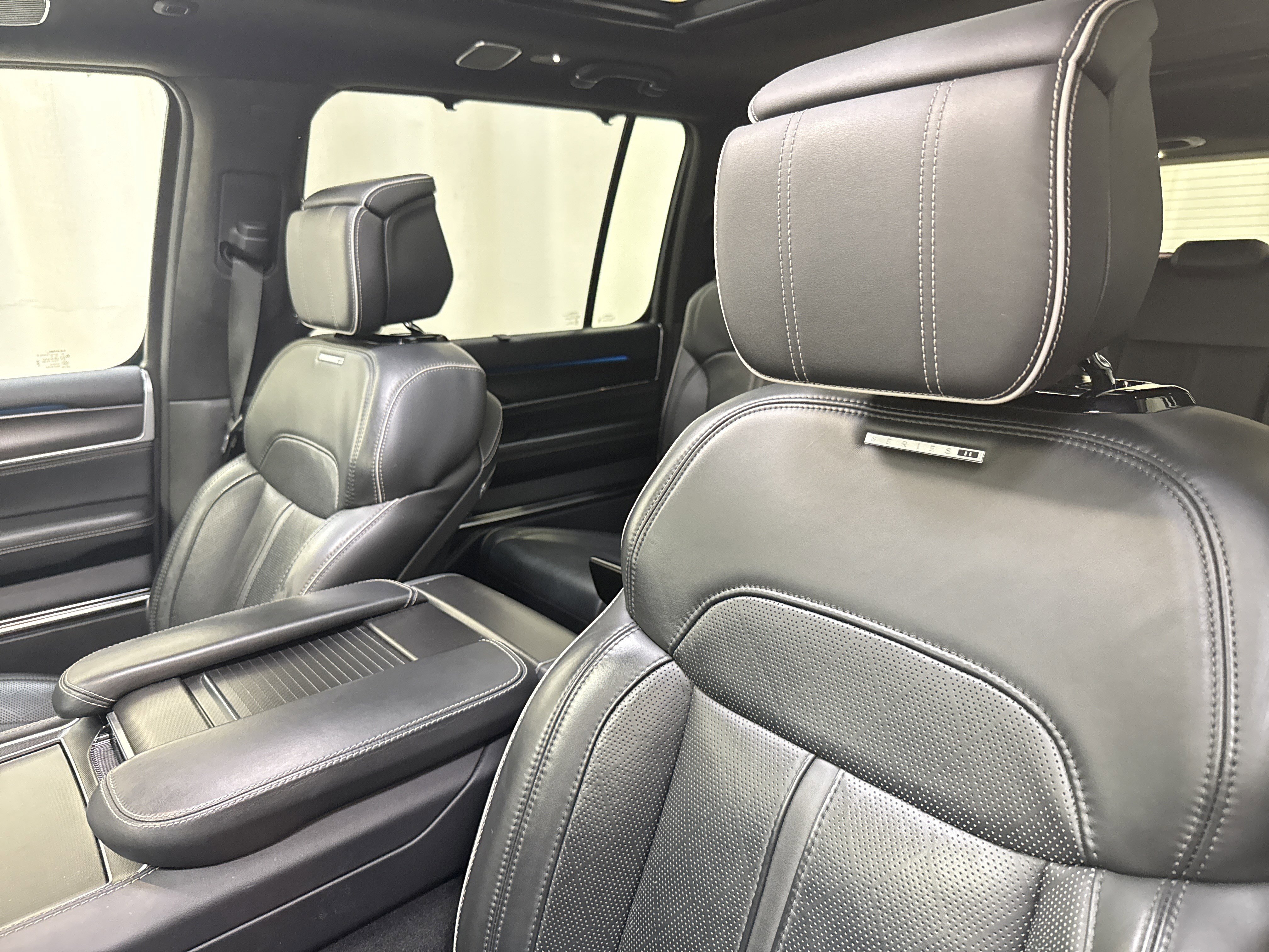 2024 Jeep Grand Wagoneer Series II - Photo 40