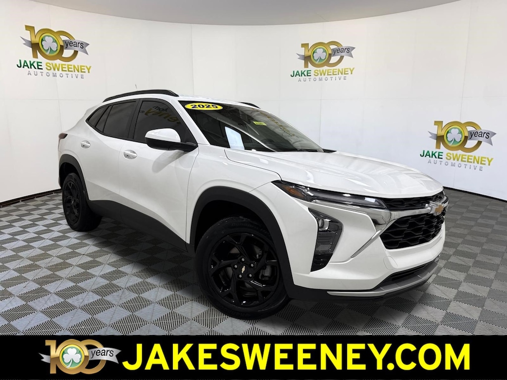 Used 2025 Chevrolet Trax LT SUV