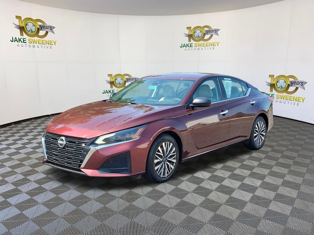 Used 2025 Nissan Altima SV Sedan