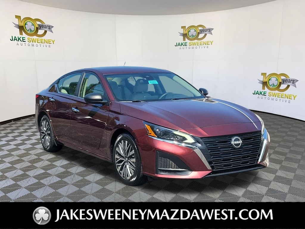 Used 2025 Nissan Altima SV Sedan