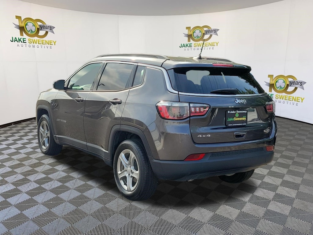Used 2024 Jeep Compass Latitude SUV