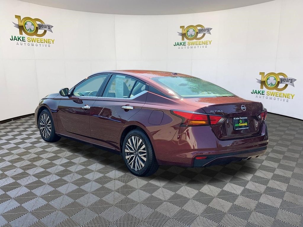 Used 2025 Nissan Altima SV Sedan