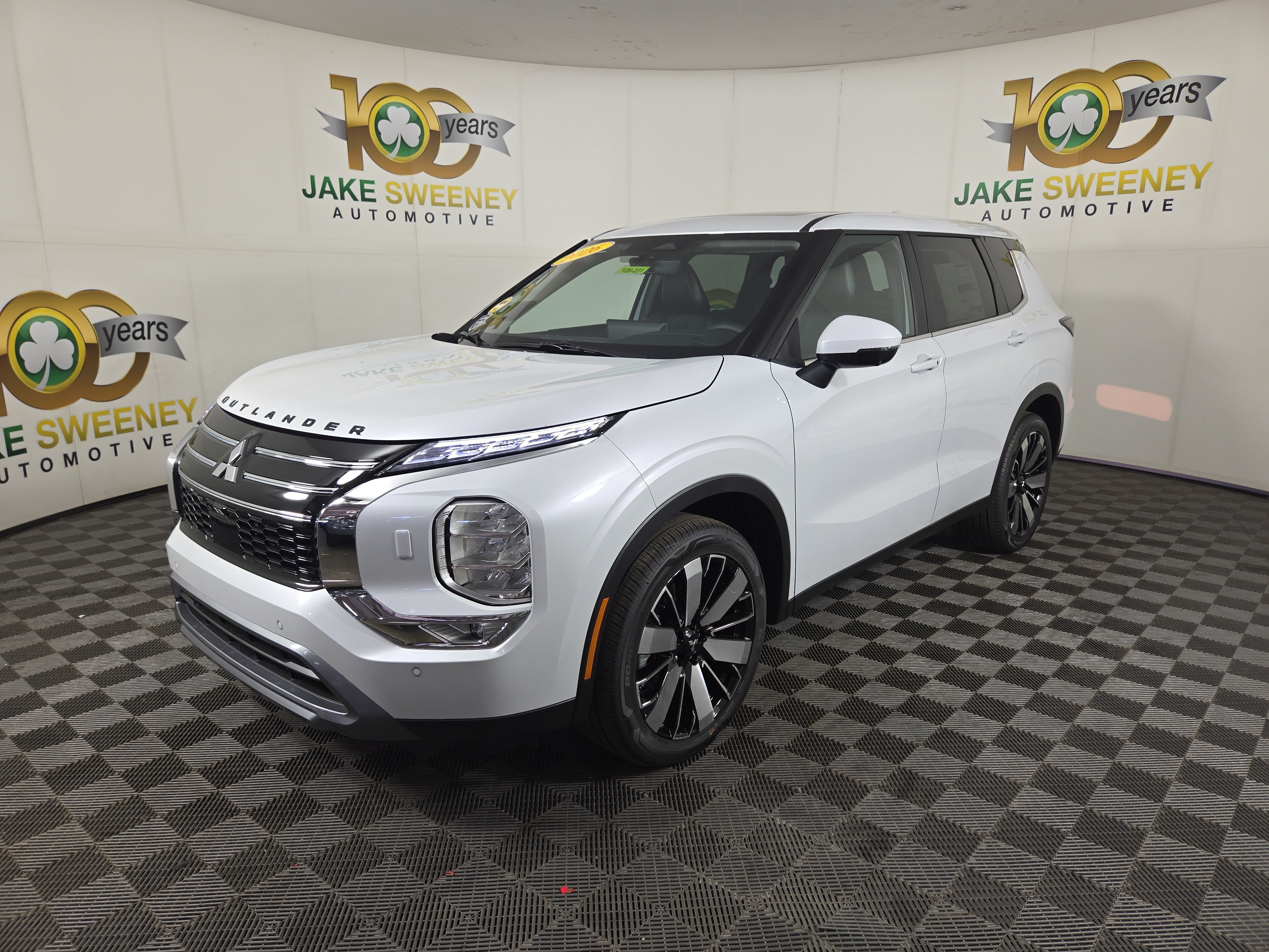 New 2026 Mitsubishi Outlander SE SUV
