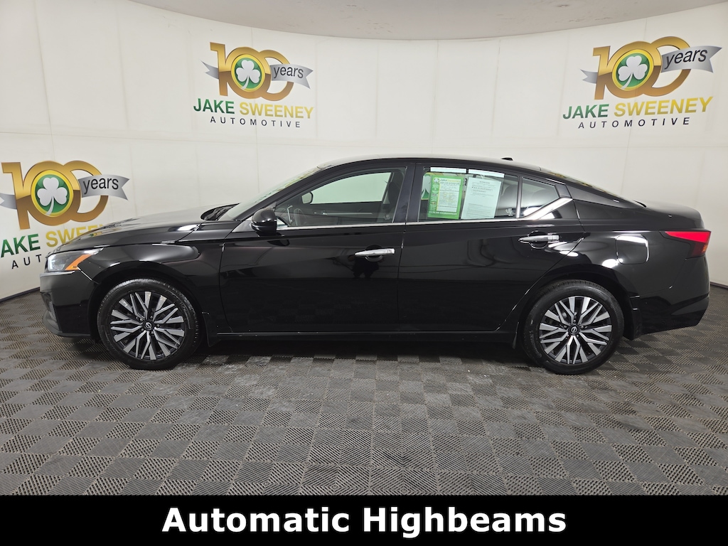Used 2023 Nissan Altima 2.5 SV Sedan
