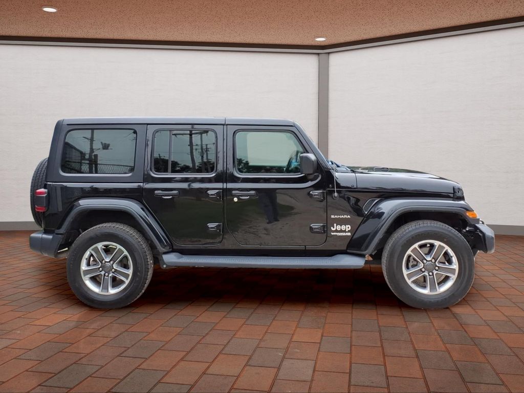 Used 2018 Jeep Wrangler Unlimited Sahara SUV