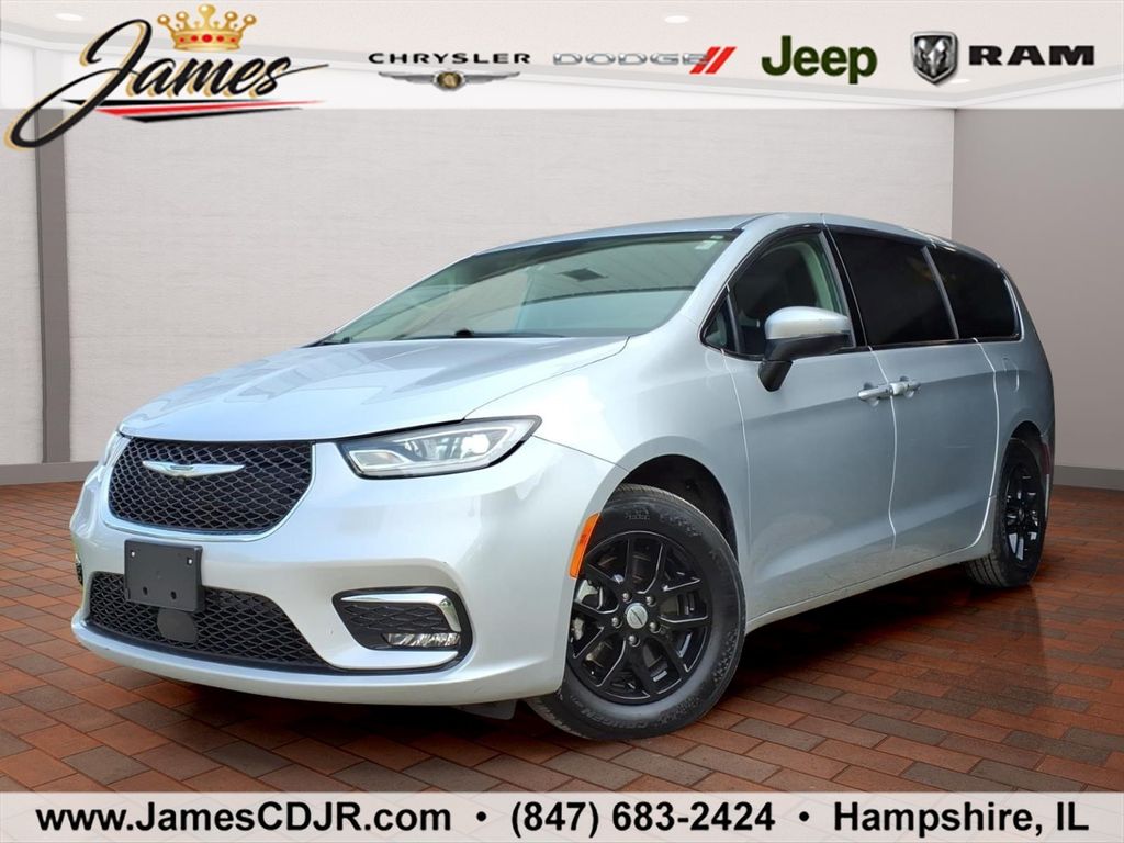 2023 Chrysler Pacifica Touring L
