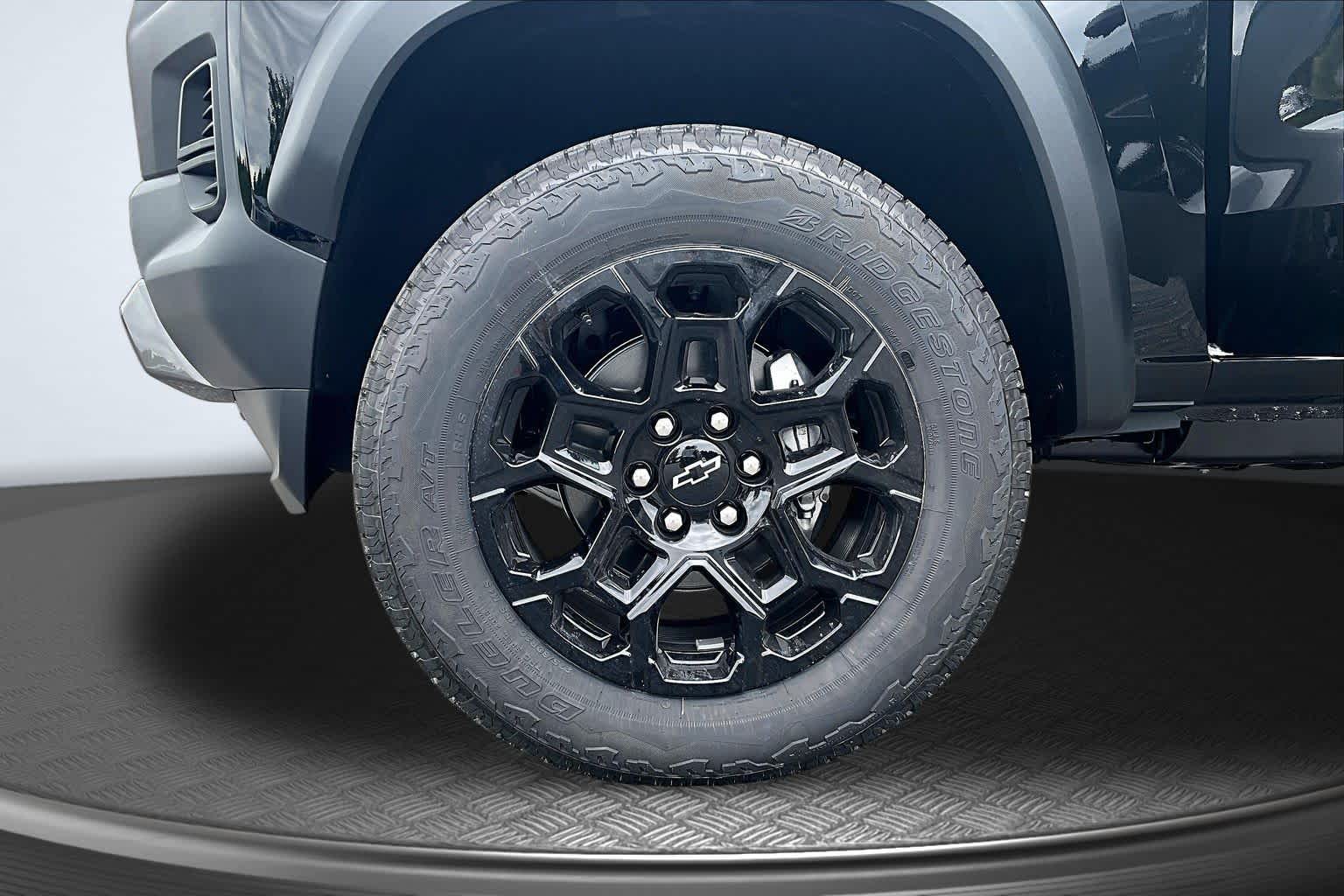 2026 Chevrolet Colorado Trail Boss - Photo 12