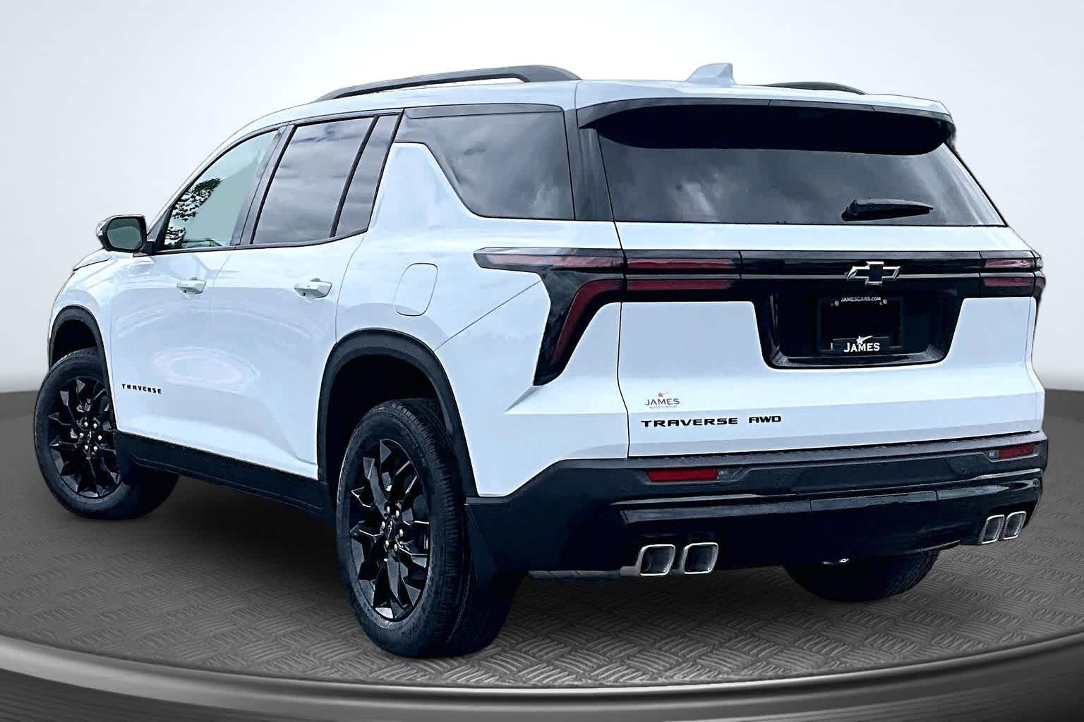 2026 Chevrolet Traverse LT - Photo 3