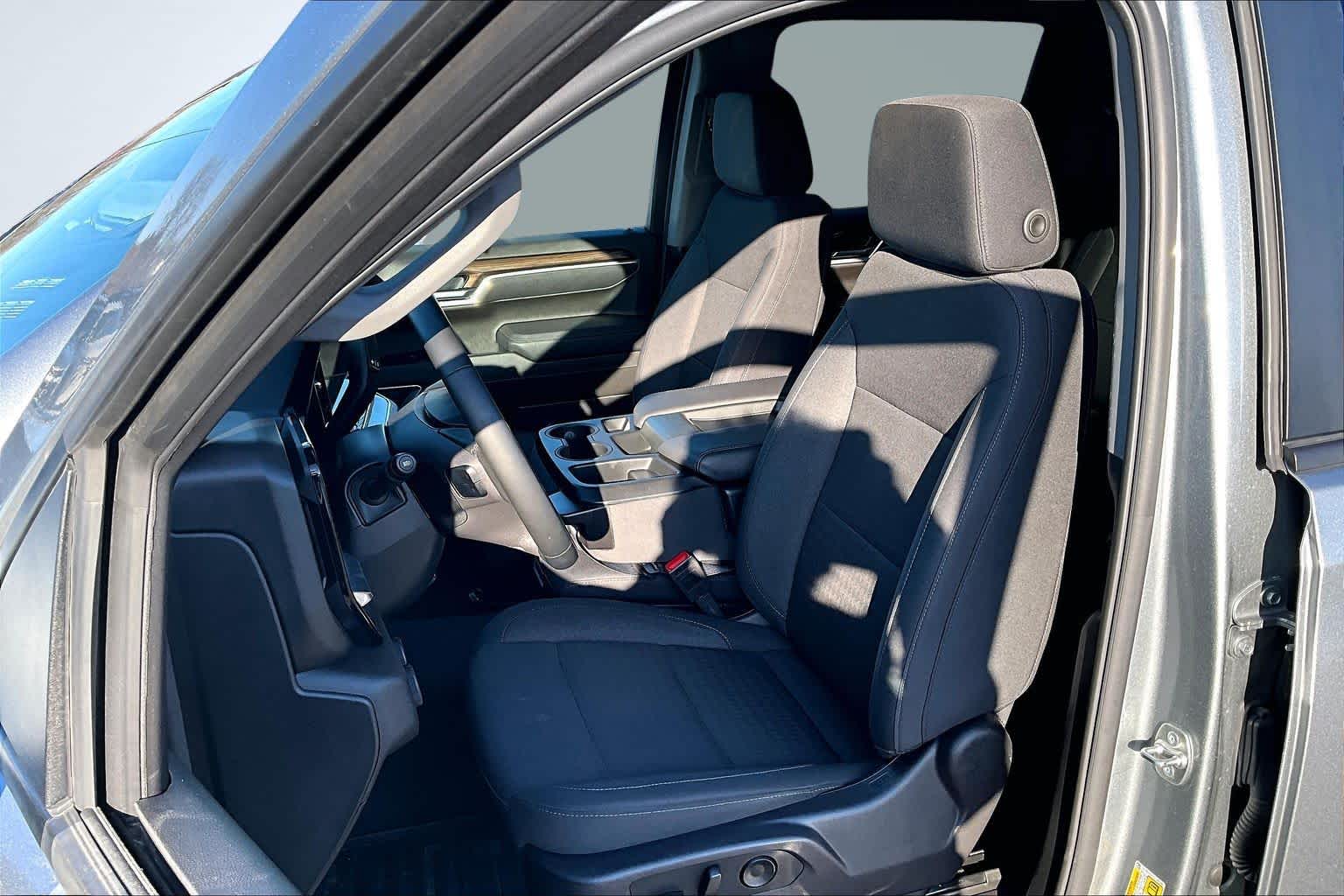 2025 Chevrolet Silverado 1500 LT - Photo 23