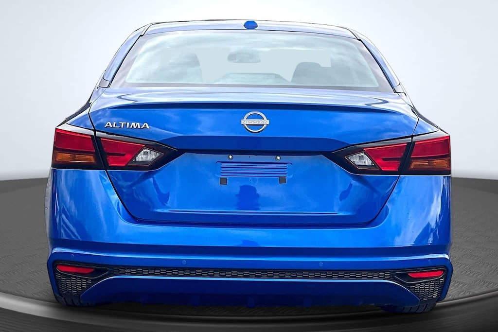 Used 2025 Nissan Altima SV FWD Sedan