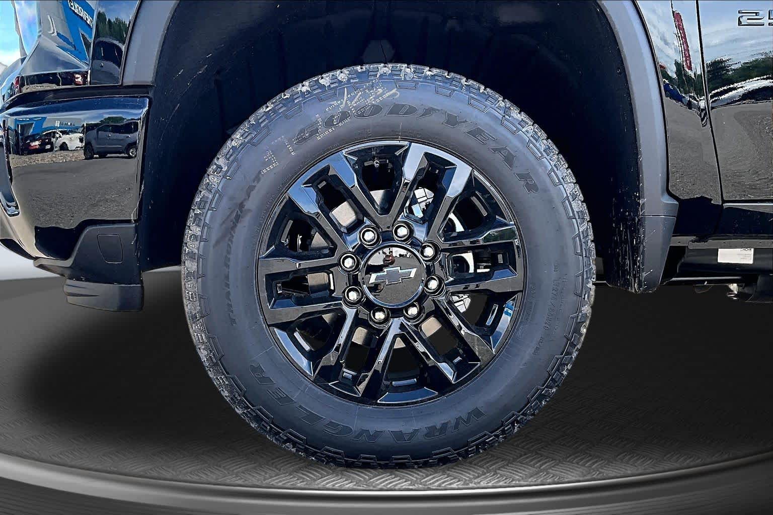 2026 Chevrolet Silverado 2500 HD Custom - Photo 11