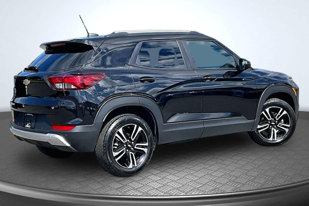 Used 2024 Chevrolet Trailblazer LT SUV