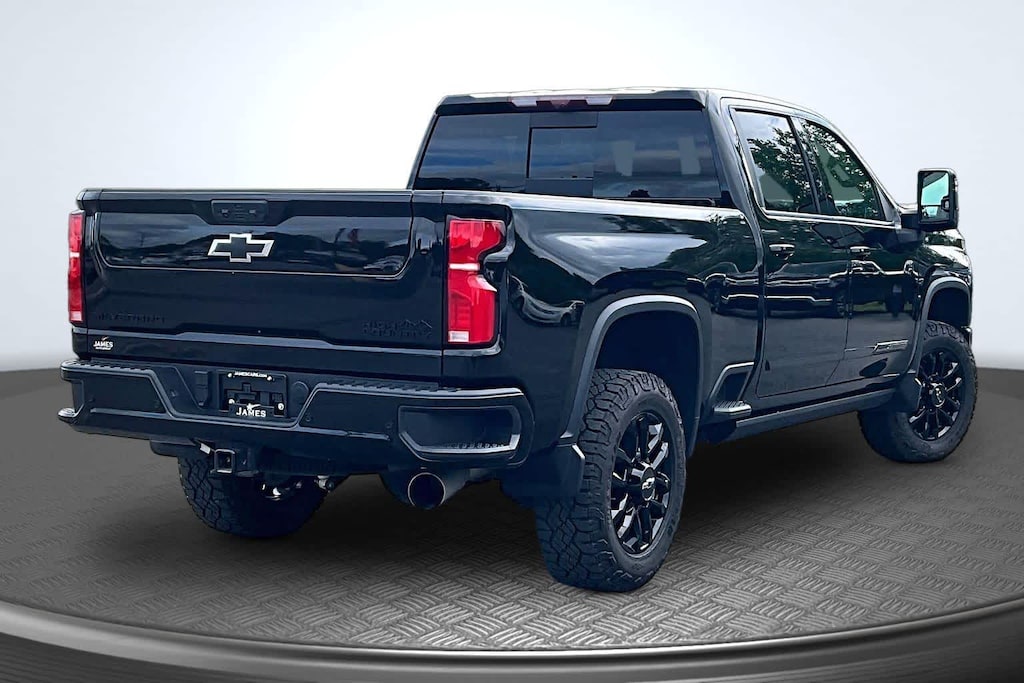 Used 2025 Chevrolet Silverado 3500 HD High Country Truck Crew Cab