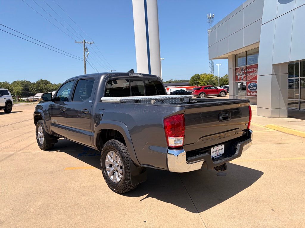 2017 Toyota Tacoma SR5 Crew Cab Short Bed Truck