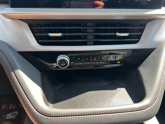 2025 Ford Explorer Active - Photo 22