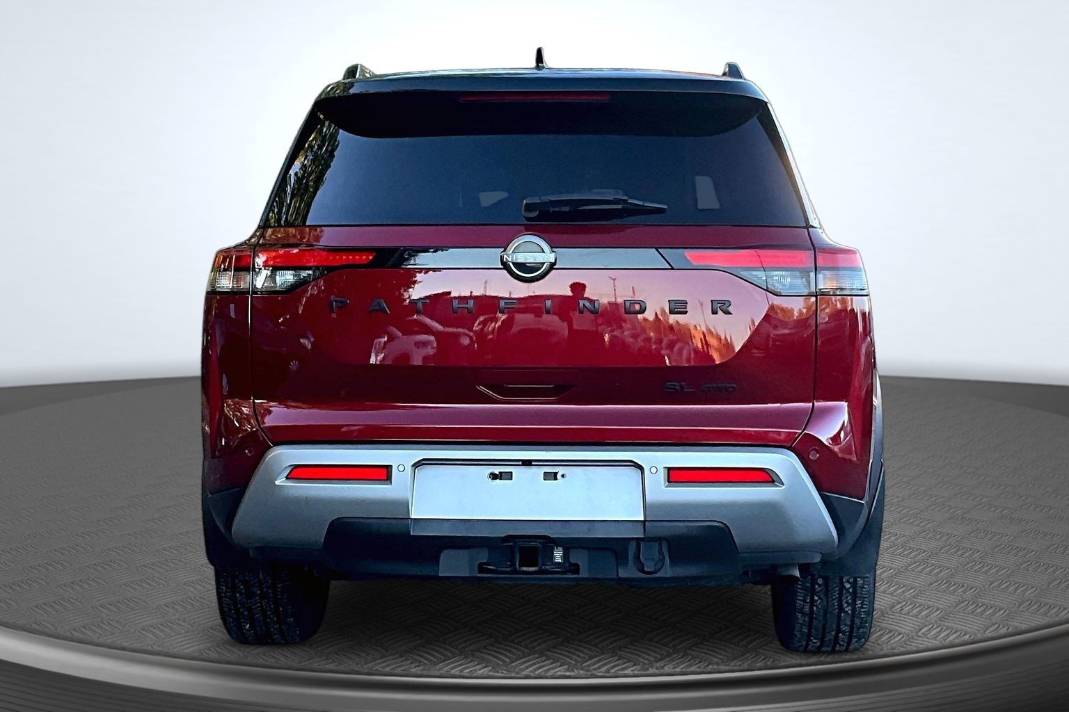 Used 2024 Nissan Pathfinder SL SUV