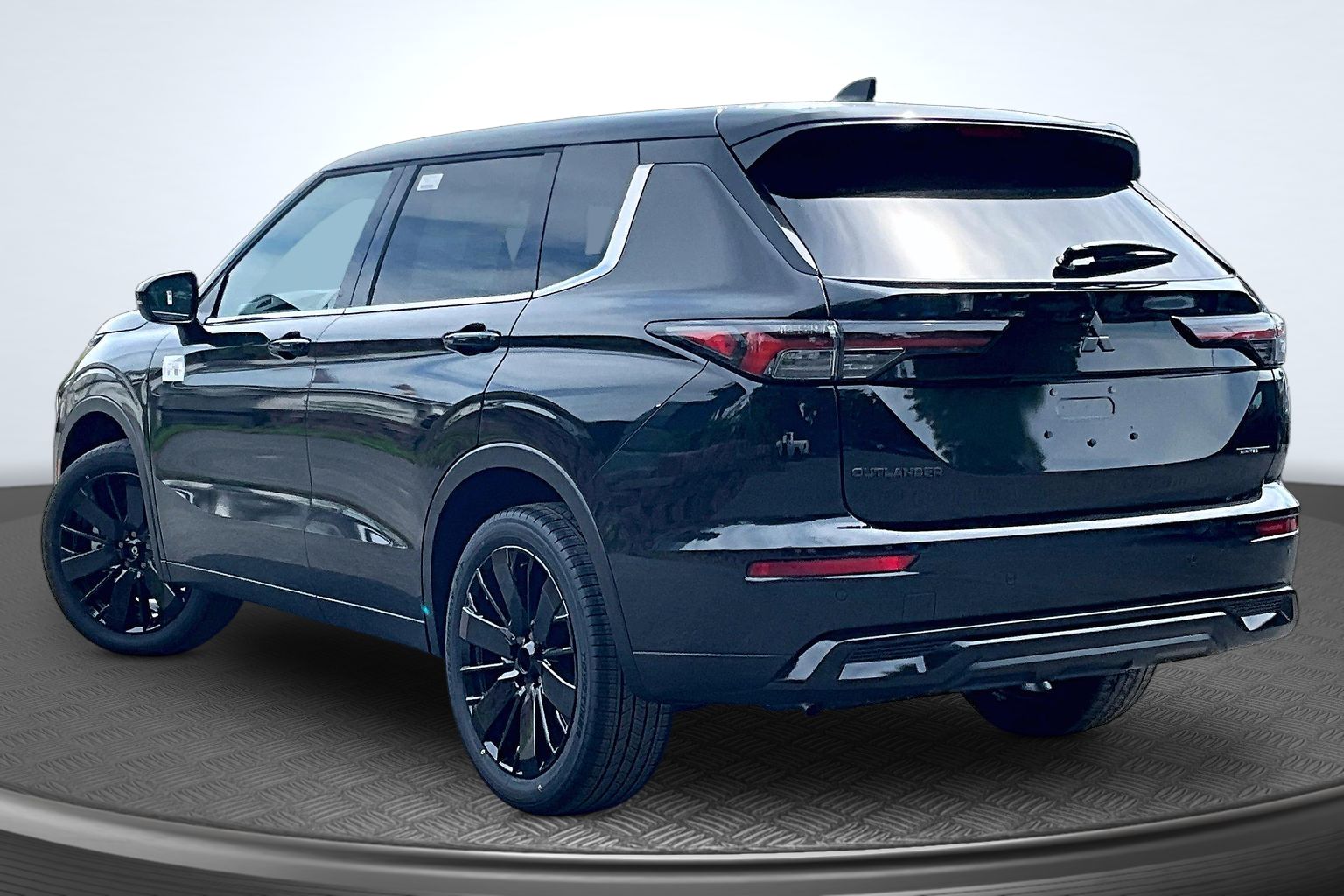 New 2026 Mitsubishi Outlander LE SUV