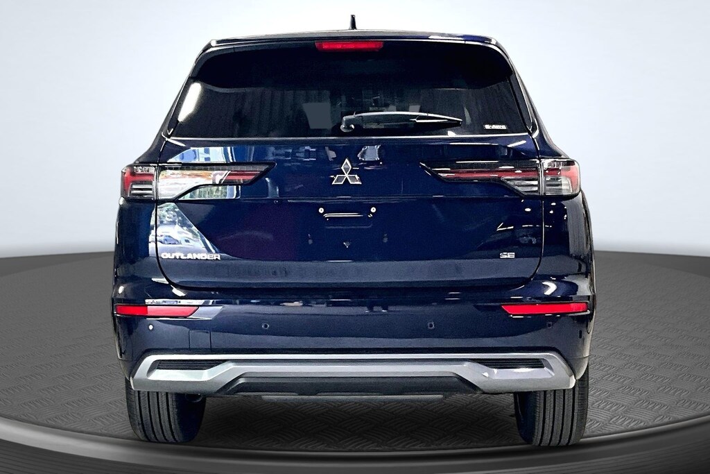 New 2026 Mitsubishi Outlander SE SUV
