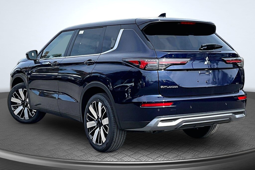 New 2026 Mitsubishi Outlander SE SUV