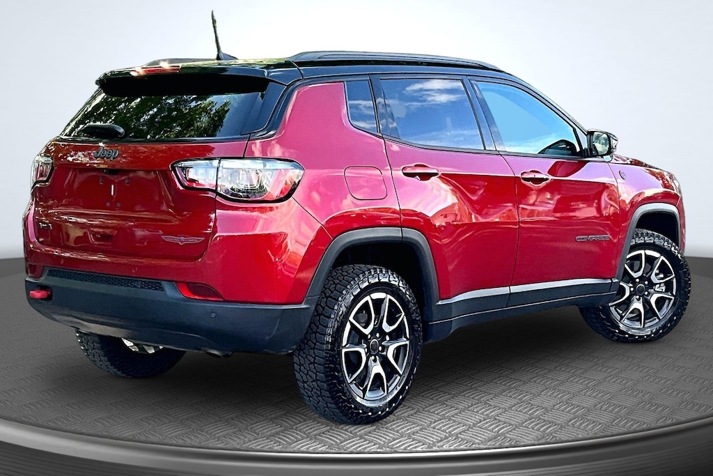 Used 2025 Jeep Compass Trailhawk SUV
