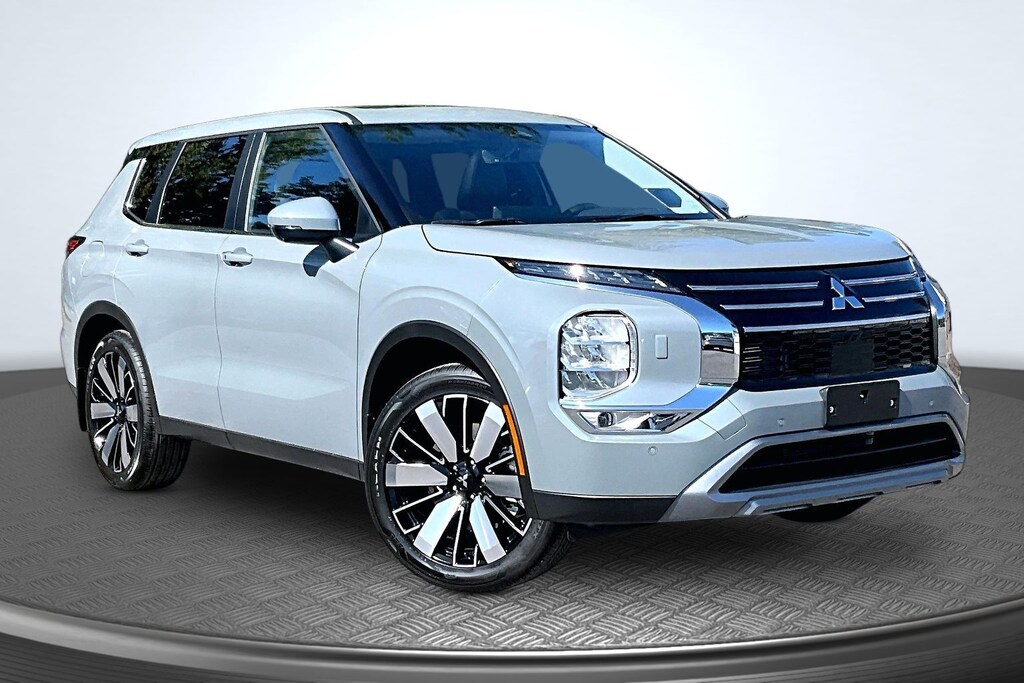 New 2026 Mitsubishi Outlander SE SUV