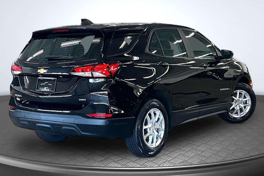 Used 2022 Chevrolet Equinox LS w/1FL SUV