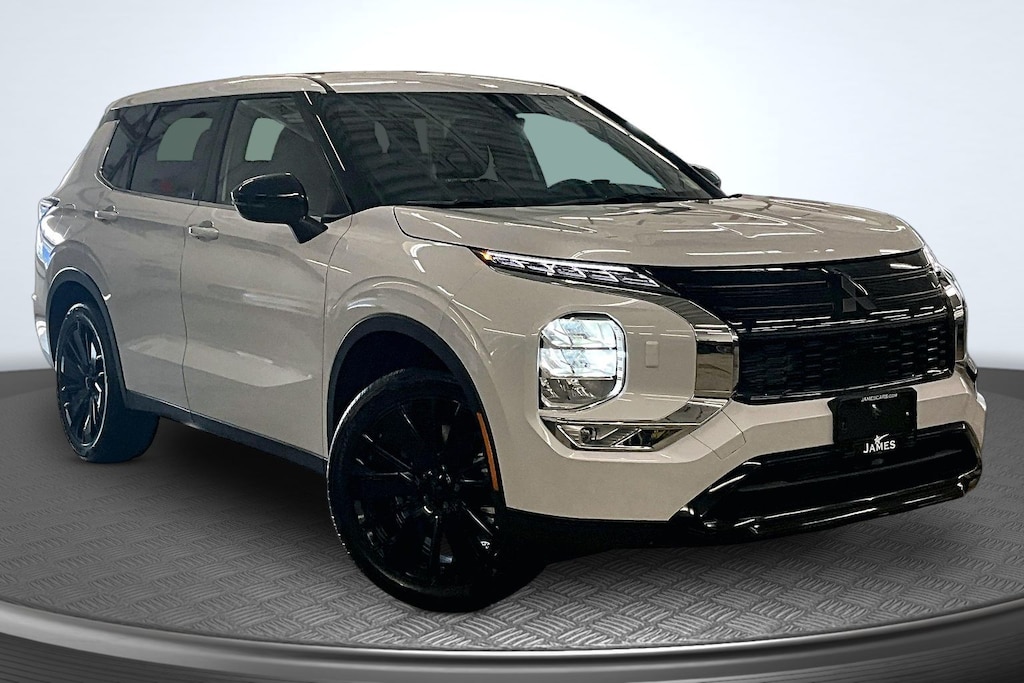 New 2026 Mitsubishi Outlander LE SUV
