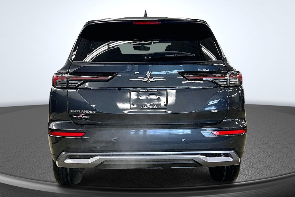 New 2026 Mitsubishi Outlander SE SUV