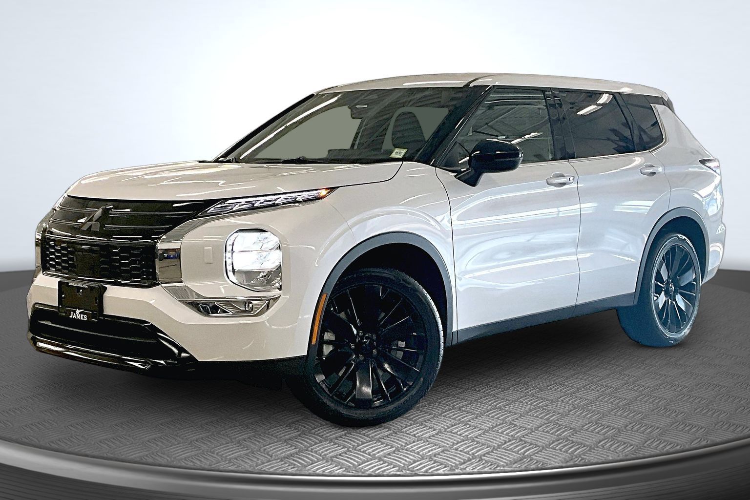 2026 Mitsubishi Outlander LE