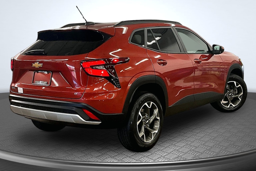 Used 2024 Chevrolet Trax LT SUV