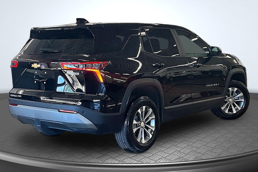 Used 2025 Chevrolet Equinox LT SUV