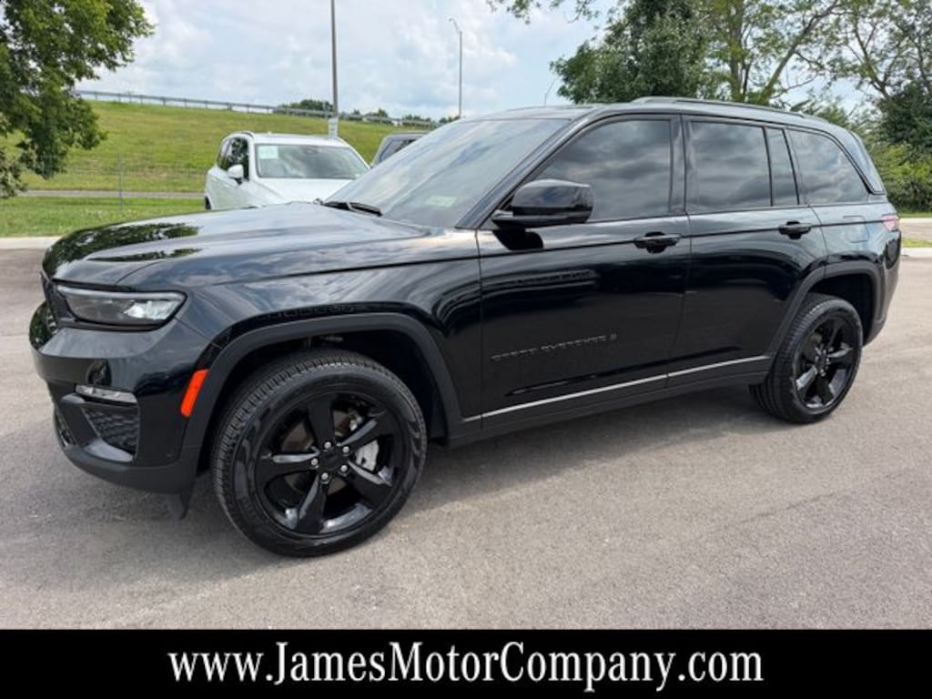 Used 2025 Jeep Grand Cherokee Limited SUV
