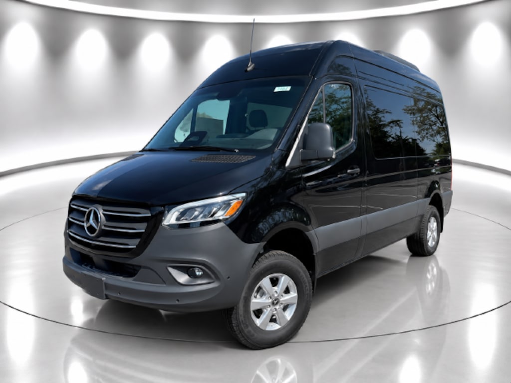 New 2026 Mercedes-Benz Sprinter 2500 Passenger 144 WB Minivan/Van