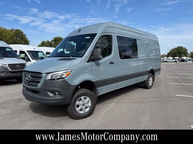 New 2026 Mercedes-Benz Sprinter 2500 Crew 170 WB Van Crew Van