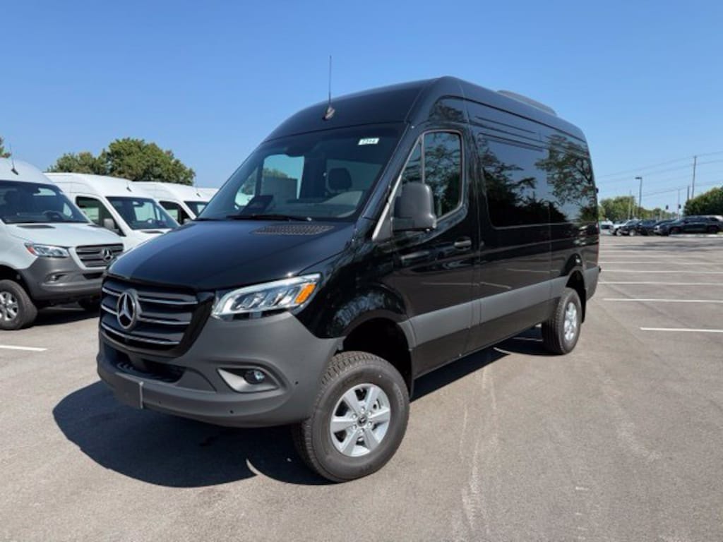 New 2026 Mercedes-Benz Sprinter 2500 Passenger 144 WB Minivan/Van