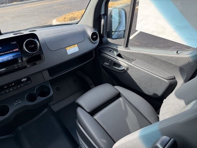 2026 Mercedes-Benz Sprinter Crew Van Base - Photo 15