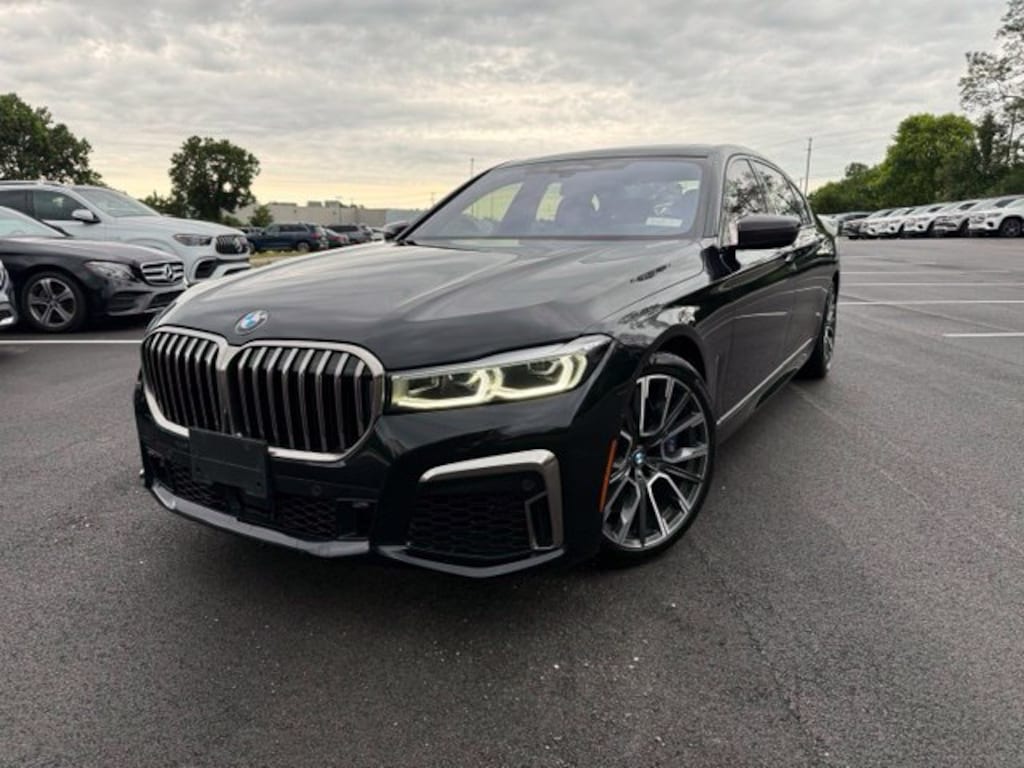Used 2022 BMW 7 Series M760i Sedan