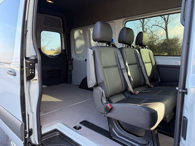 2026 Mercedes-Benz Sprinter Crew Van Base - Photo 17